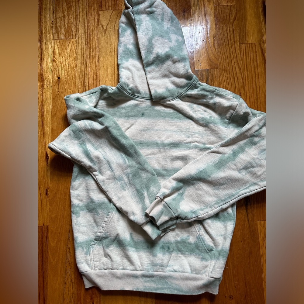 Talentless Tye Dye Hoodie Size Medium